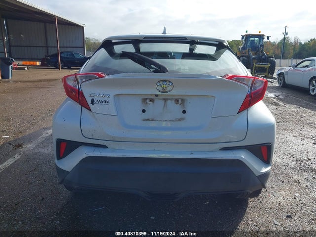 Toyota C-HR XLE 2018 NMTKHMBX9JR011076 Image 16