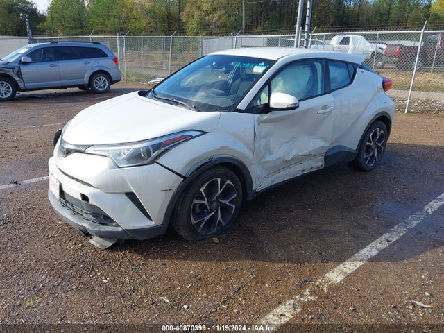 Toyota C-HR XLE 2018 NMTKHMBX9JR011076 Image 2