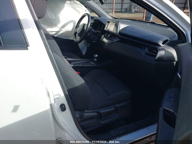 Toyota C-HR XLE 2018 NMTKHMBX9JR011076 Image 5