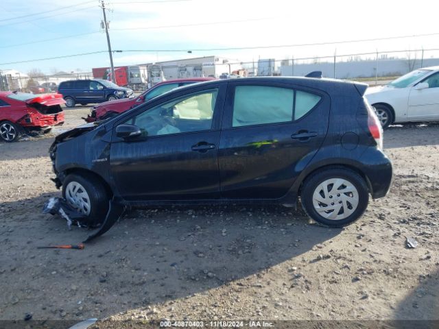 JTDKDTB35G1124663 Toyota Prius C Two