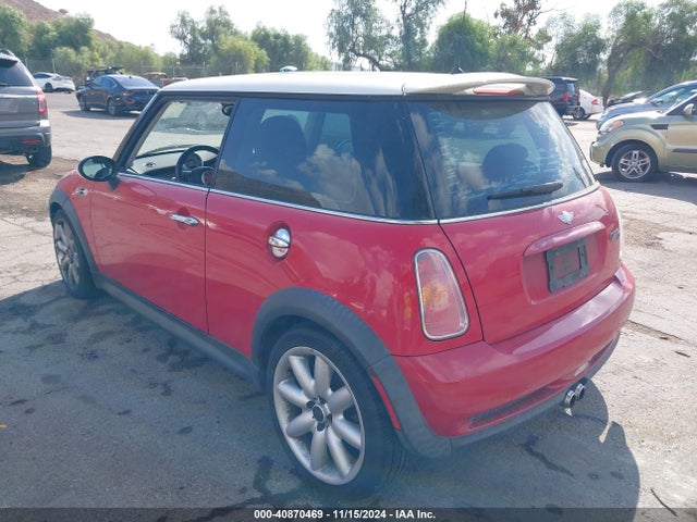 2004 MINI COOPER S WMWRE33474TD79625 Photo 2