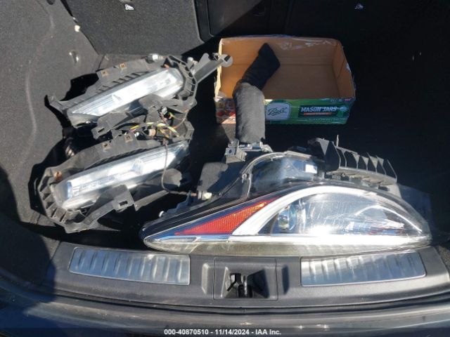 SJKCH5CR9JA056976 Infiniti Qx30 Premium