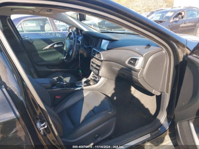 SJKCH5CR9JA056976 Infiniti Qx30 Premium