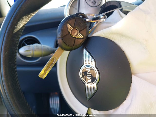 2006 MINI COOPER S WMWRE33536TL18202 Photo 10