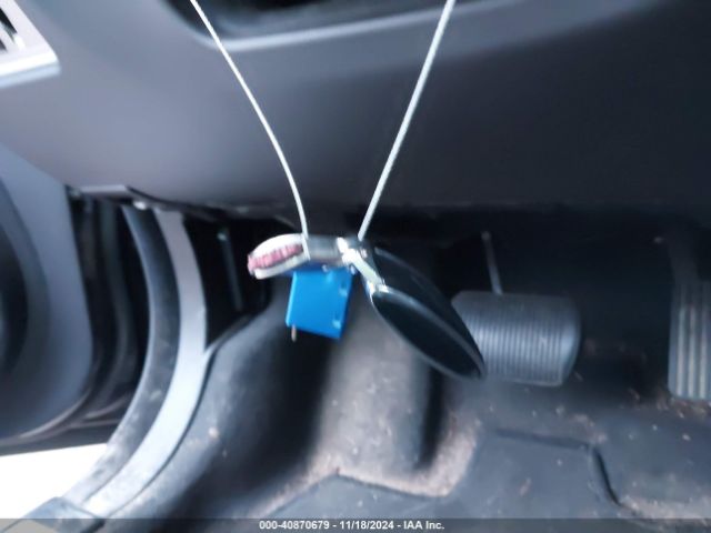 2011 JAGUAR XF SAJWA0FB5BLS17420 Photo 10