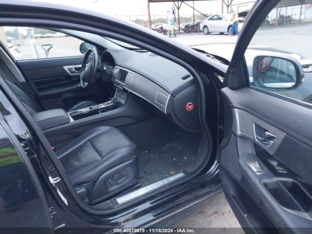 2011 JAGUAR XF SAJWA0FB5BLS17420 Photo 4