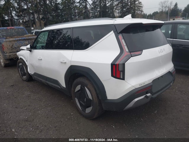 KIA Ev9 Wind 2024 KNDAFFS52R6022428 Image 3