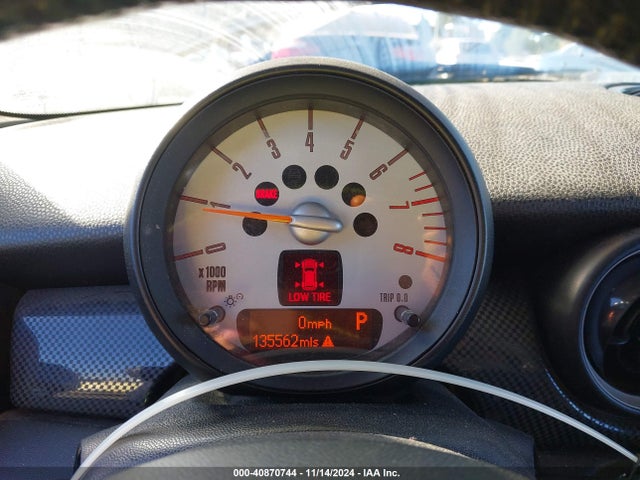 2012 MINI COOPER S CLUBMAN WMWZG3C5XCTY38614 Photo 6