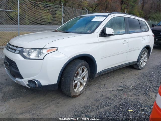 JA4AZ3A33FZ012646 Mitsubishi Outlander Se