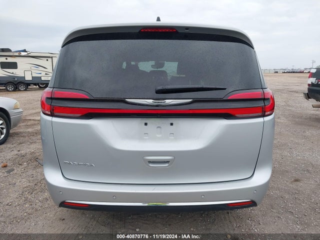 Chrysler Pacifica Touring L 2024 2C4RC1BG9RR129470 Image 17