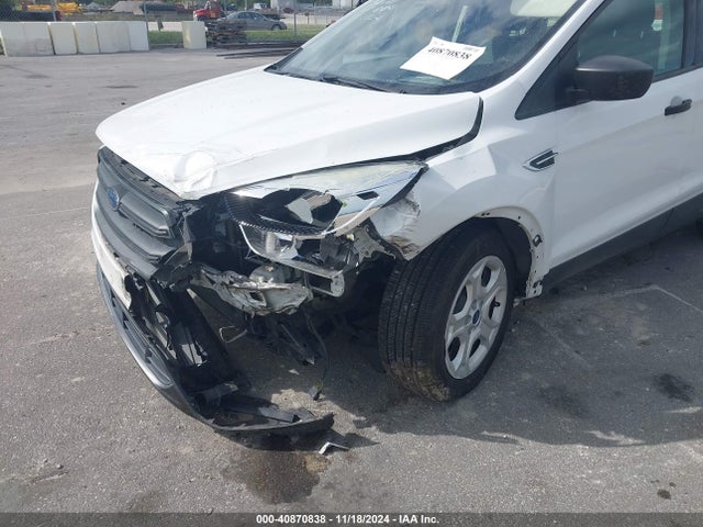 Ford ESCAPE S 2017 1FMCU0F72HUB15902 Image 17