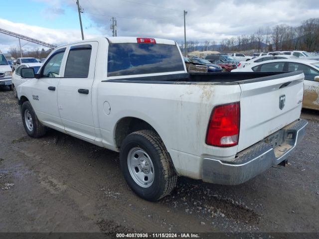 1C6RR7KG8JS221665 RAM 1500 Tradesman  4x4 5'7 Box