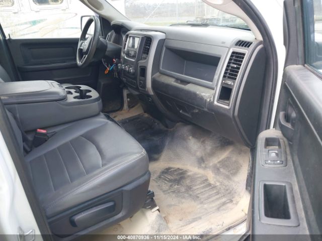 1C6RR7KG8JS221665 RAM 1500 Tradesman  4x4 5'7 Box