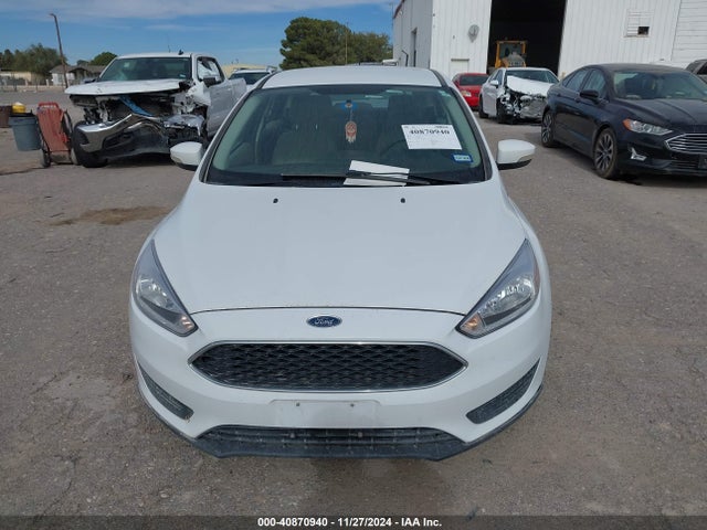 Ford FOCUS SE 2017 1FADP3K20HL204598 Image 12