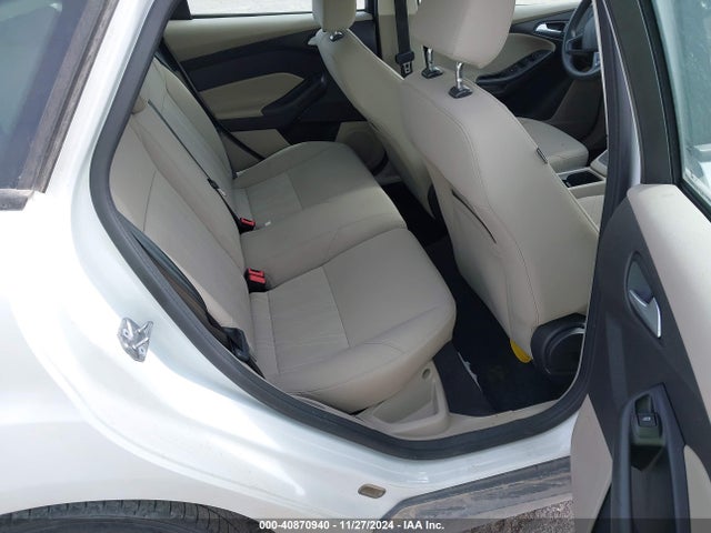 Ford FOCUS SE 2017 1FADP3K20HL204598 Image 8