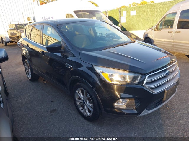 Ford ESCAPE SE 2017 1FMCU9G97HUB33980 Image 1