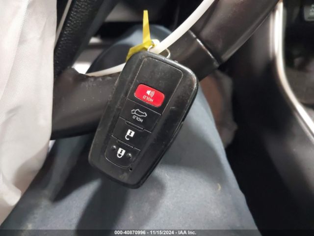 2T3A1RFV2KC030111 Toyota Rav4 Xle Premium