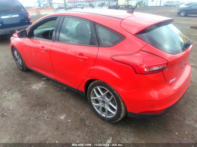 Ford FOCUS SE 2015 1FADP3K20FL302883 Image 3