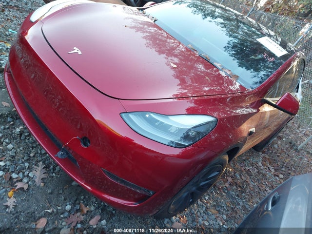 2024 TESLA MODEL Y 7SAYGDEDXRA308969 Photo 1