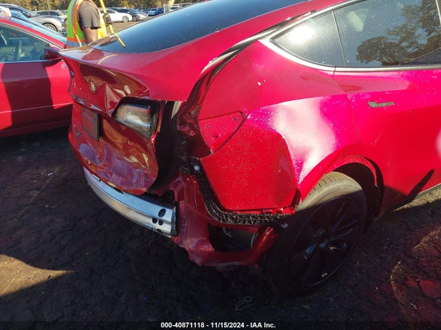 2024 TESLA MODEL Y 7SAYGDEDXRA308969 Photo 5