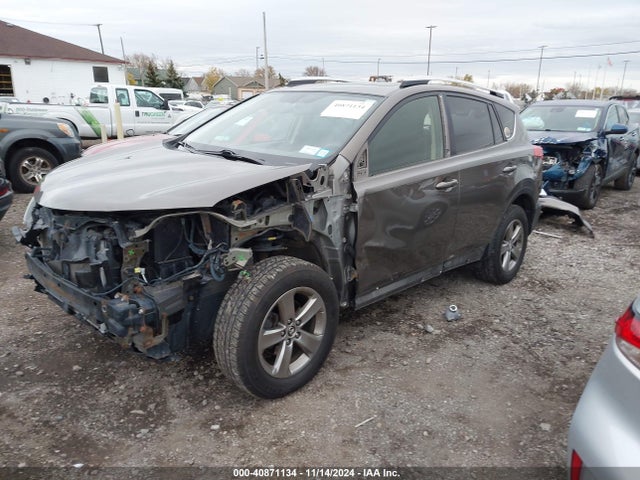 Toyota Rav4 Xle 2015 JTMRFREV4FD147678 Image 2
