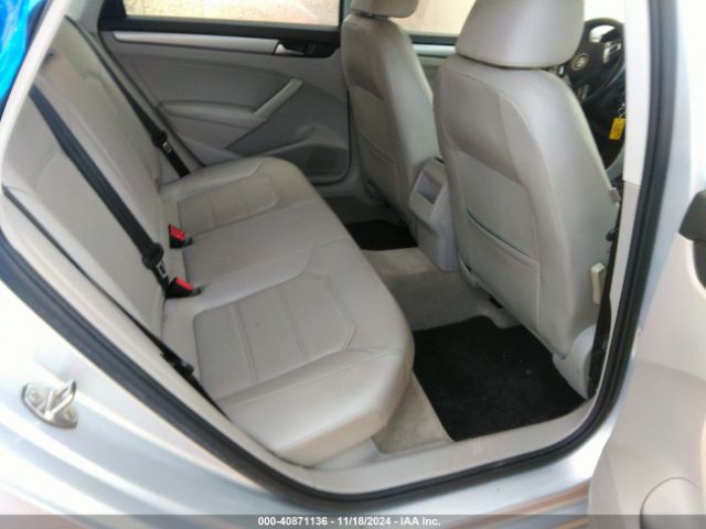 1VWAS7A36FC021097 Volkswagen Passat 1.8t Wolfsburg Edition