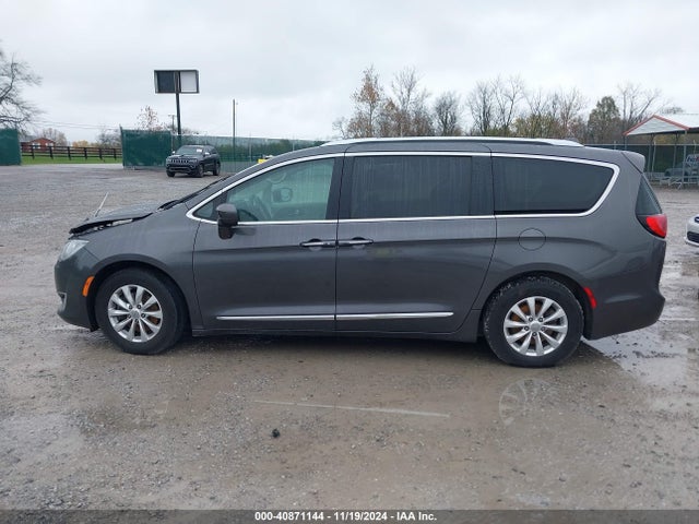 Chrysler Pacifica Touring L 2018 2C4RC1BG9JR275288 Image 14