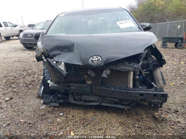 5TDKK3DC2FS603465 Toyota Sienna Le 8 Passenger