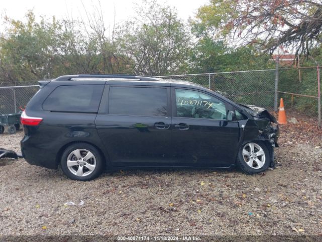 5TDKK3DC2FS603465 Toyota Sienna Le 8 Passenger
