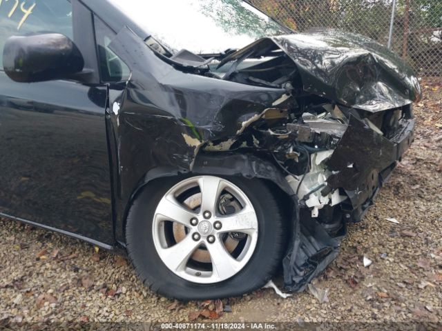 5TDKK3DC2FS603465 Toyota Sienna Le 8 Passenger