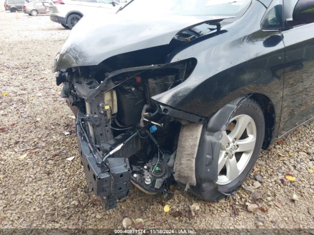 5TDKK3DC2FS603465 Toyota Sienna Le 8 Passenger