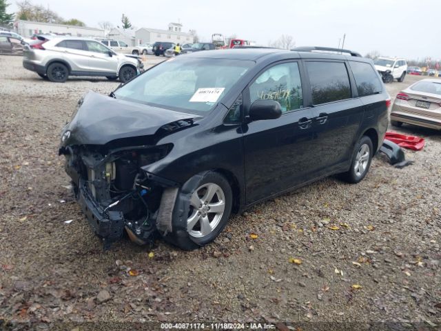 5TDKK3DC2FS603465 Toyota Sienna Le 8 Passenger