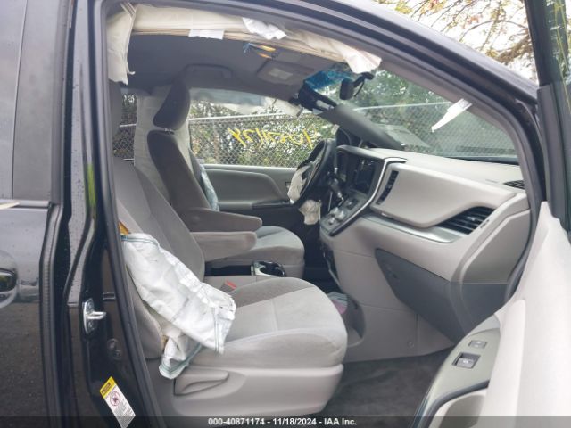 5TDKK3DC2FS603465 Toyota Sienna Le 8 Passenger