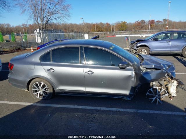 3VWDB7AJ3JM207201 Volkswagen Jetta