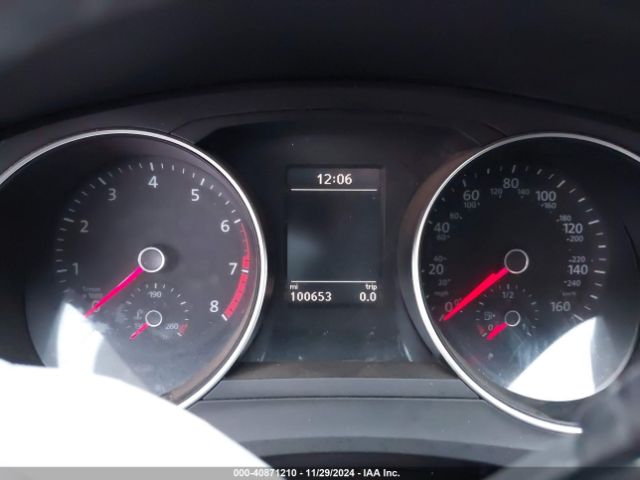 3VWDB7AJ3JM207201 Volkswagen Jetta