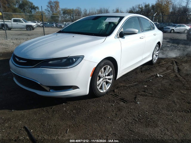 Chrysler 200 Limited 2015 1C3CCCAB9FN637281 Image 2