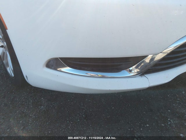 Chrysler 200 Limited 2015 1C3CCCAB9FN637281 Image 6