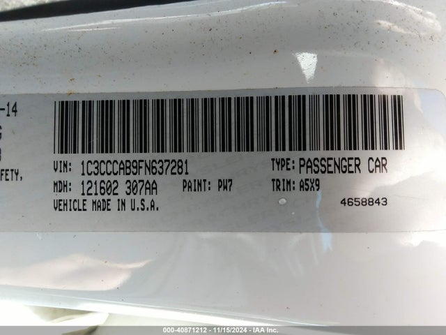 Chrysler 200 Limited 2015 1C3CCCAB9FN637281 Image 9
