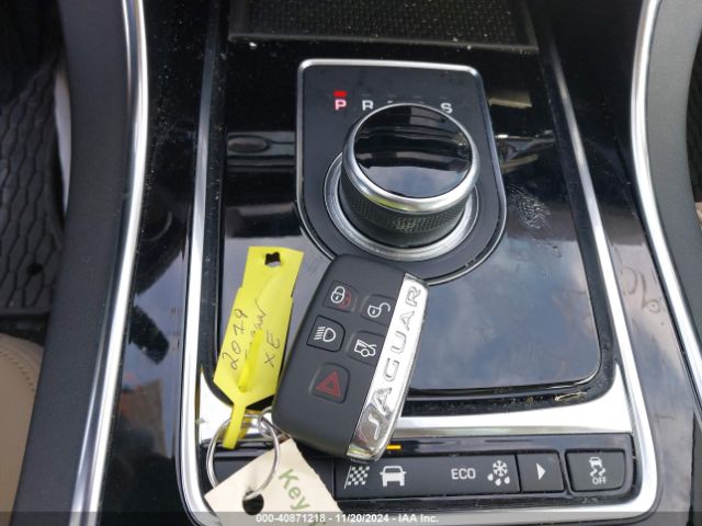 SAJAJ4FX5KCP49828 Jaguar Xe 25t Premium