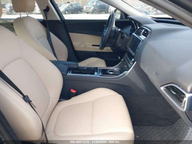 SAJAJ4FX5KCP49828 Jaguar Xe 25t Premium