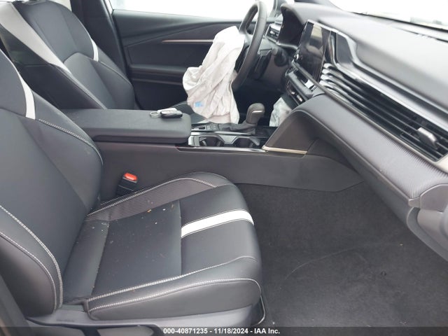 Toyota CAMRY SE 2025 4T1DAACK0SU526332 Image 5