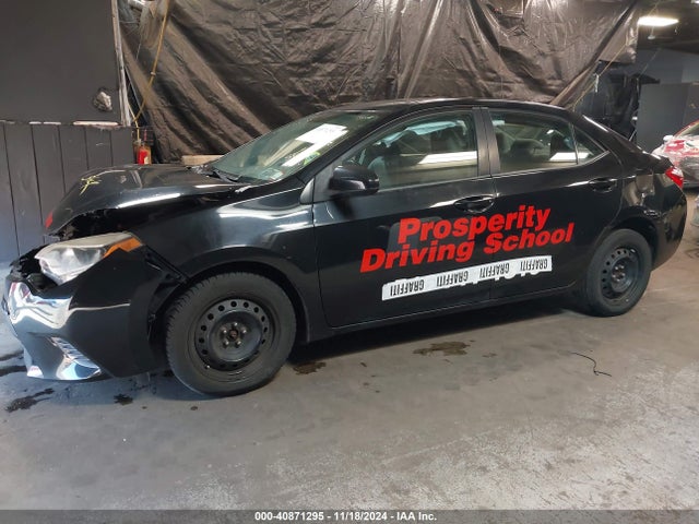 Toyota COROLLA LE 2015 2T1BURHEXFC393120 Image 2