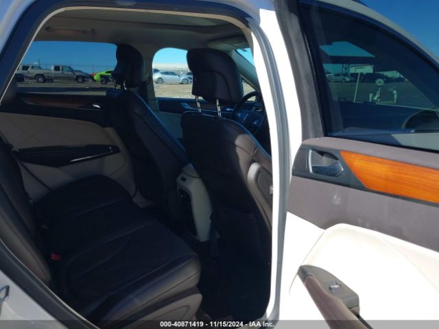 5LMCJ3D91GUJ28067 Lincoln Mkc Reserve