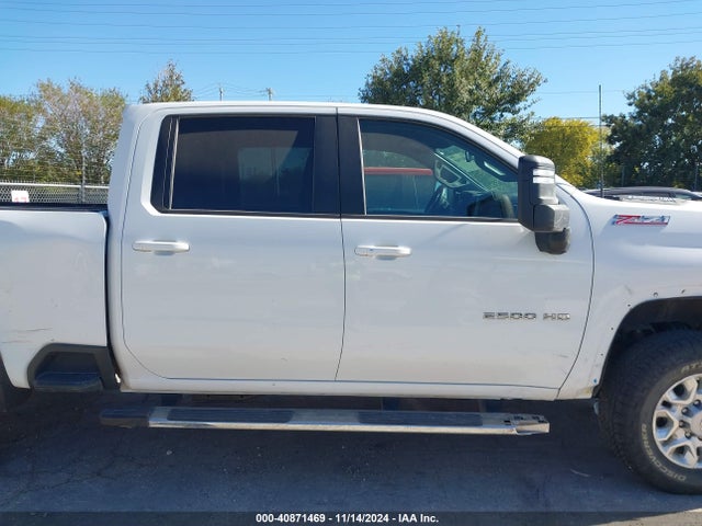1GC1YNEY7PF223331 Chevrolet Silverado 2500hd 4wd  Standard Bed Lt
