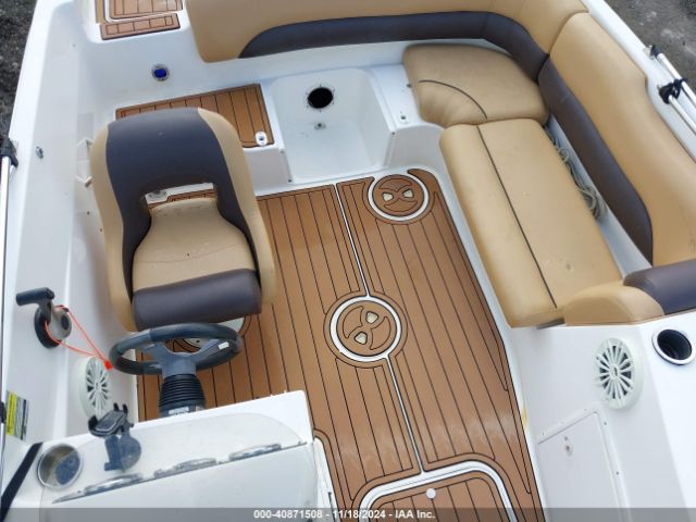 2014 HURRICANE BOAT GDY21290B414      Photo 4