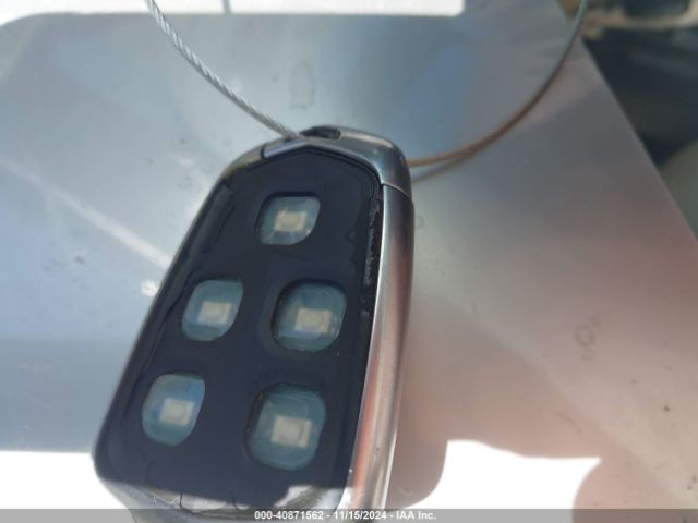 1GYKNARS6KZ300476 Cadillac Xt5 Standard