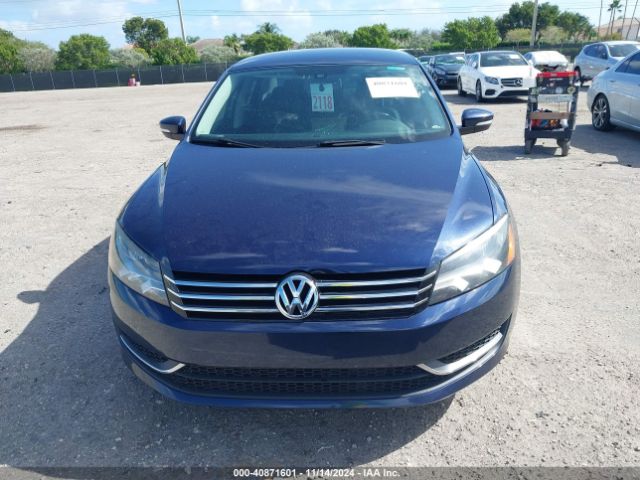 1VWBT7A35FC025529 Volkswagen Passat 1.8t Se