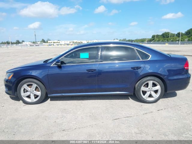 1VWBT7A35FC025529 Volkswagen Passat 1.8t Se