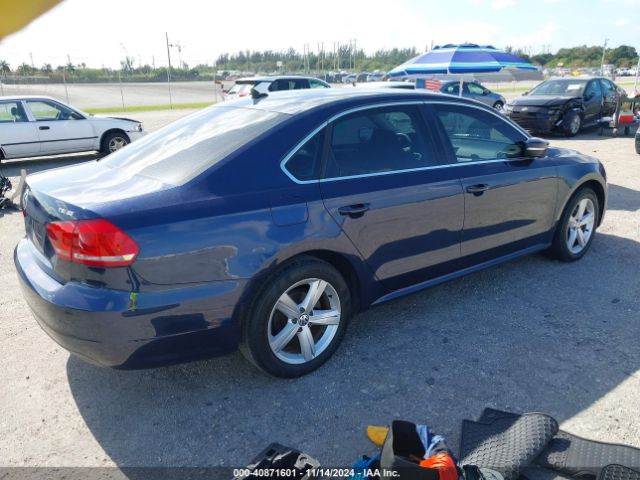 1VWBT7A35FC025529 Volkswagen Passat 1.8t Se