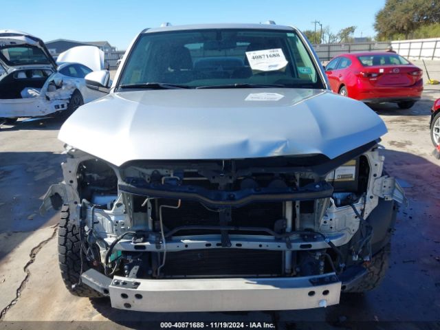 JTEZU5JR8E5077016 Toyota 4RUNNER SR5